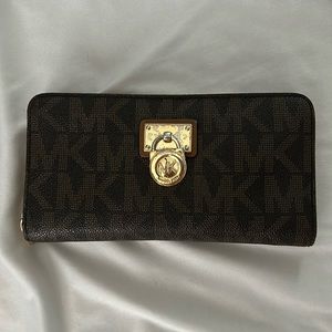 Used Michael Kors wallet
